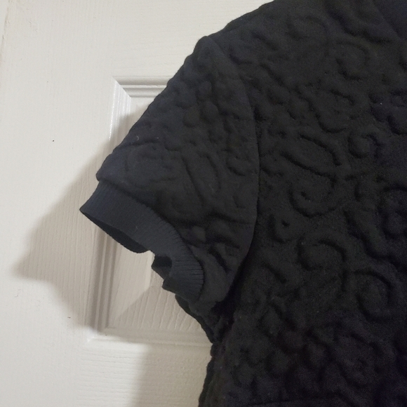 Zara WomanTextured A-lined Black Dress Size M Short Sleeve Knee Length Quilted - Picture 4 of 10